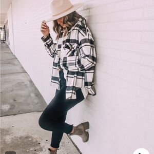 NEVER WORN W/OUT TAGS -- Black and White Plaid Button Down Shacket
